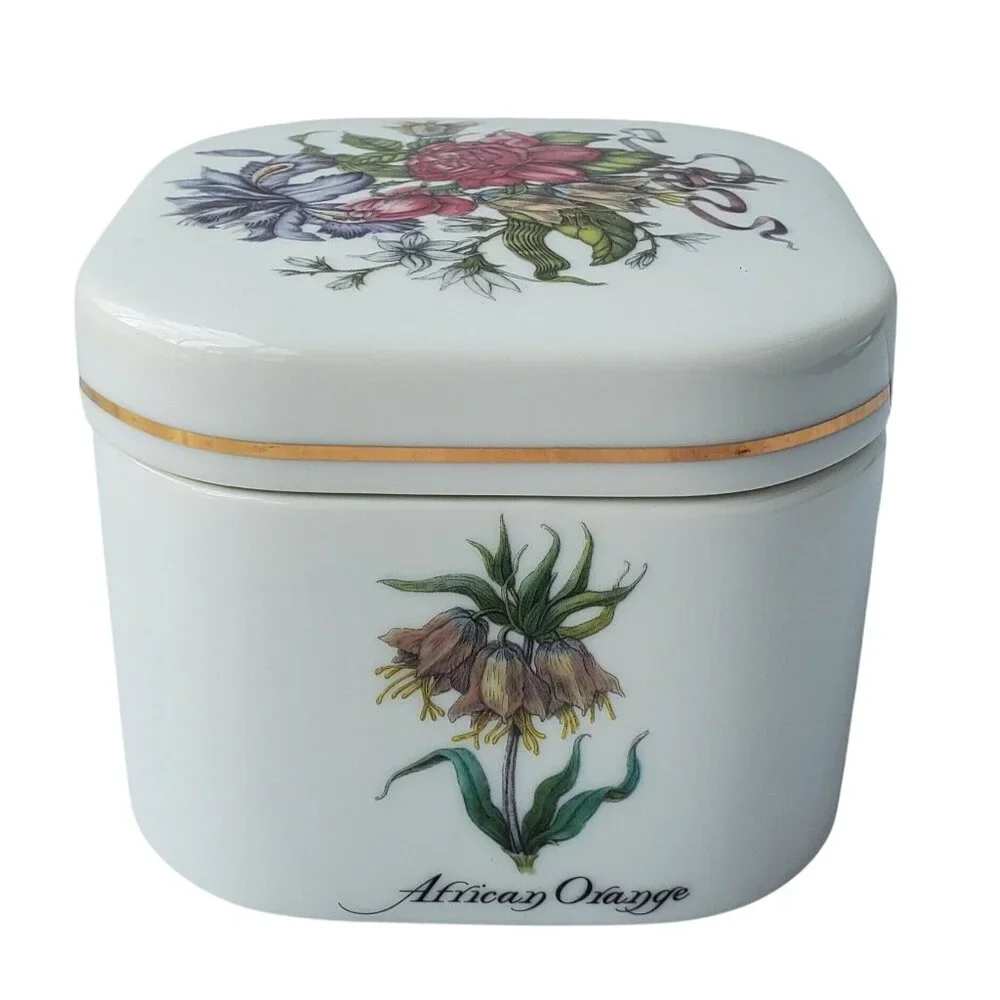 Vintage‎ Royal Secret Porcelain Bath Powder Cache 6.5oz Sealed Germaine Monteil